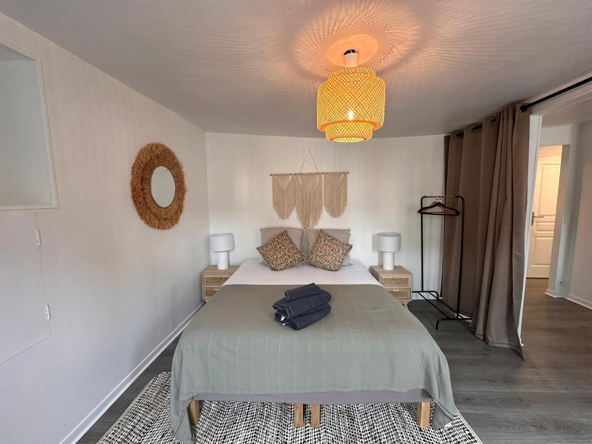 Large Apartment In City Center 翁弗勒尔 外观 照片